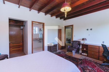 Casa de condomínio para alugar com 580m², 6 quartos e 4 vagasSuíte 2