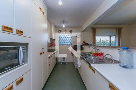 Casa de condomínio para alugar com 580m², 6 quartos e 4 vagasCozinha principal