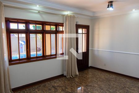 Casa à venda com 290m², 4 quartos e 4 vagasCOPA