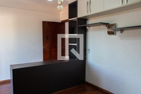 Casa à venda com 290m², 4 quartos e 4 vagasSUITE 4