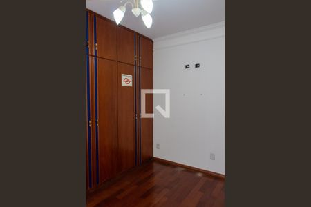 Casa à venda com 290m², 4 quartos e 4 vagasSUITE 2