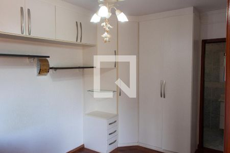 Casa à venda com 290m², 4 quartos e 4 vagasSUITE 4