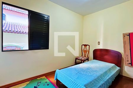 Casa à venda com 214m², 3 quartos e 4 vagasQuarto 2