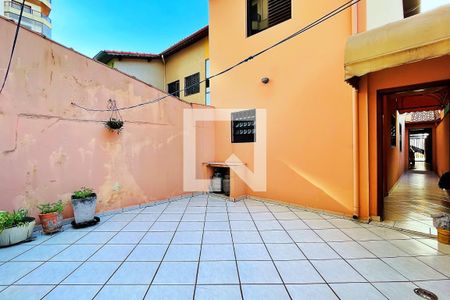 Casa à venda com 214m², 3 quartos e 4 vagasQuintal