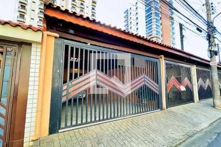 Casa à venda com 214m², 3 quartos e 4 vagasFachada