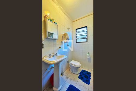 Casa à venda com 214m², 3 quartos e 4 vagasBanheiro da Suíte