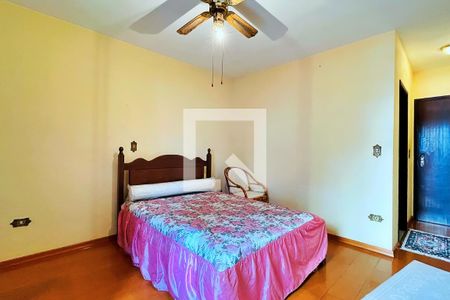 Casa à venda com 214m², 3 quartos e 4 vagasSuíte