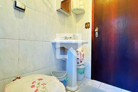 Casa à venda com 214m², 3 quartos e 4 vagasBanheiro