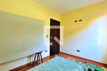 Casa à venda com 214m², 3 quartos e 4 vagasQuarto 2