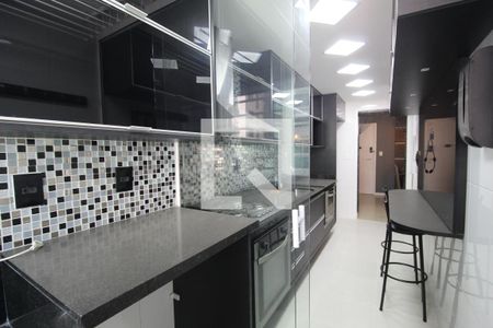 Apartamento à venda com 93m², 3 quartos e 1 vagaÁrea de serviço - Cozinha