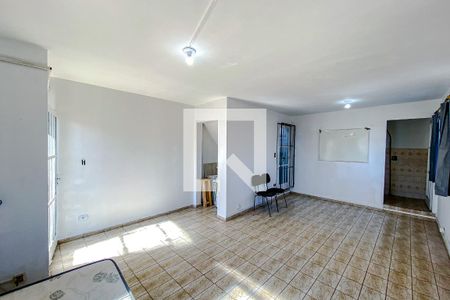 Kitnet de casa para alugar com 1 quarto, 50m² em Vila Dom Pedro I, São Paulo