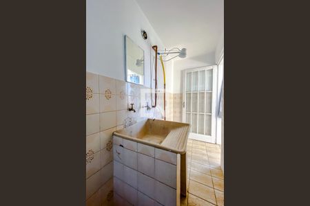 Banheiro de casa para alugar com 1 quarto, 50m² em Vila Dom Pedro I, São Paulo