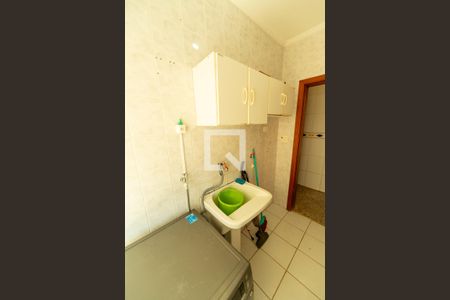 Área de Serviço de casa de condomínio para alugar com 4 quartos, 282m² em Residencial Morada dos Pássaros-aldeia da Serra, Barueri