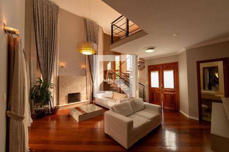 Sala de casa de condomínio para alugar com 4 quartos, 282m² em Residencial Morada dos Pássaros-aldeia da Serra, Barueri
