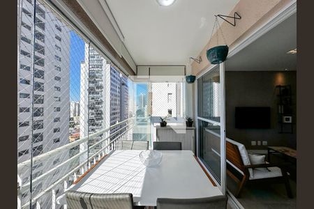 Sacada de apartamento para alugar com 2 quartos, 66m² em Santo Amaro, São Paulo