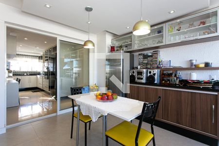 Apartamento à venda com 174m², 3 quartos e 4 vagasVaranda gourmet