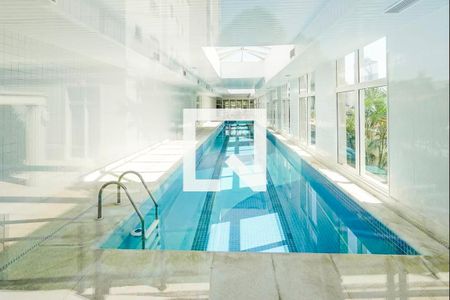 Apartamento à venda com 174m², 3 quartos e 4 vagasÁrea comum - Piscina Coberta