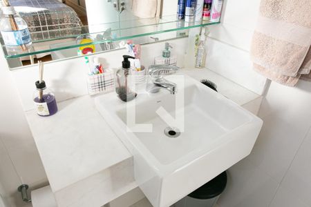 Apartamento à venda com 174m², 3 quartos e 4 vagasBanheiro da Suíte 2