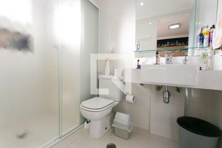 Apartamento à venda com 174m², 3 quartos e 4 vagasBanheiro da Suíte 2