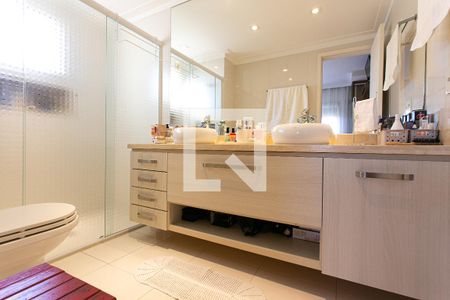 Apartamento à venda com 174m², 3 quartos e 4 vagasBanheiro da Suíte 1