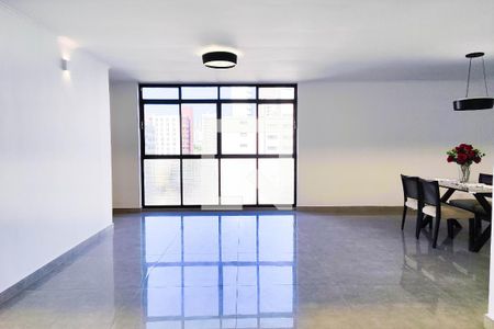 Sala de apartamento à venda com 4 quartos, 180m² em Vila Bastos, Santo André