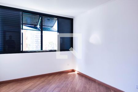 Apartamento à venda com 180m², 4 quartos e 2 vagasQuarto 4