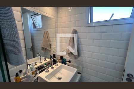 Apartamento à venda com 140m², 2 quartos e 2 vagasBanheiro da Suíte