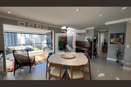 Sala de Jantar de apartamento à venda com 2 quartos, 140m² em Cerqueira César, São Paulo