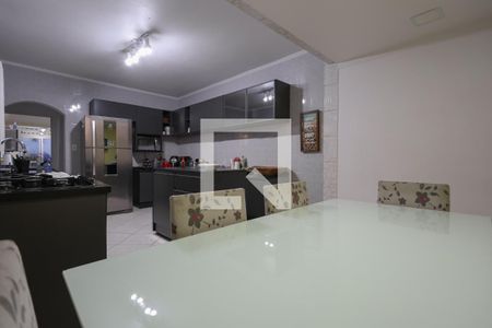 Casa à venda com 500m², 3 quartos e 4 vagas Casa à venda com 500m², 3 quartos e 4 vagasCozinha