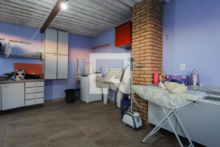 Casa à venda com 500m², 3 quartos e 4 vagas Casa à venda com 500m², 3 quartos e 4 vagasÁrea de serviço