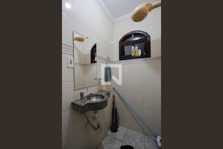 Casa à venda com 500m², 3 quartos e 4 vagas Casa à venda com 500m², 3 quartos e 4 vagasBanheiro de serviço