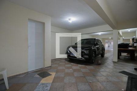 Casa à venda com 500m², 3 quartos e 4 vagas Casa à venda com 500m², 3 quartos e 4 vagasGaragem