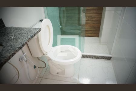 Apartamento à venda com 80m², 2 quartos e 1 vagaBANHEIRO