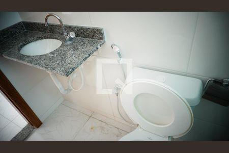 Apartamento à venda com 80m², 2 quartos e 1 vagaBANHEIRO