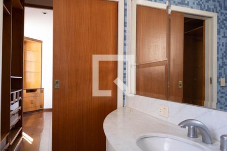 Apartamento para alugar com 180m², 4 quartos e 3 vagasBanheiro da Suíte