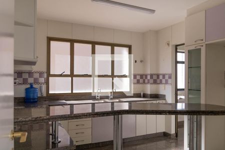 Apartamento para alugar com 180m², 4 quartos e 3 vagasCozinha