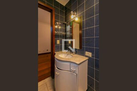 Apartamento para alugar com 200m², 4 quartos e 2 vagas Apartamento para alugar com 200m², 4 quartos e 2 vagasQuarto 1 - Banheiro