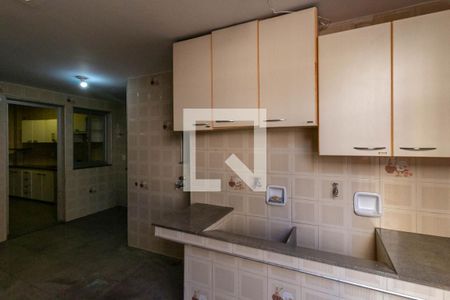 Apartamento para alugar com 200m², 4 quartos e 2 vagas Apartamento para alugar com 200m², 4 quartos e 2 vagasÁrea de serviço