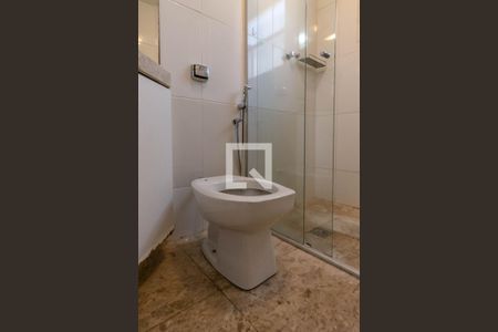 Apartamento para alugar com 200m², 4 quartos e 2 vagas Apartamento para alugar com 200m², 4 quartos e 2 vagasBanheiro Social