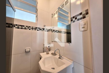 Apartamento à venda com 68m², 2 quartos e sem vagaBanheiro