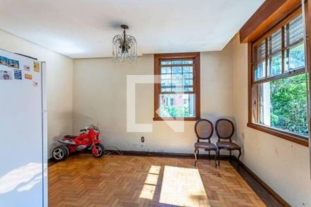 Casa à venda com 3 quartos, 300m² em Petrópolis, Porto Alegre