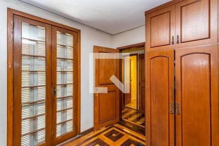 Casa à venda com 300m², 3 quartos e 2 vagas