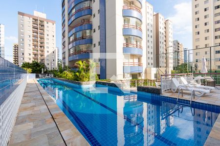 Apartamento à venda com 156m², 3 quartos e 3 vagasÁrea comum - Piscina