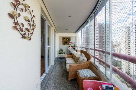 Apartamento à venda com 156m², 3 quartos e 3 vagasSacada