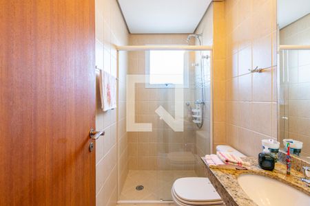 Apartamento à venda com 156m², 3 quartos e 3 vagasBanheiro da Suíte 2