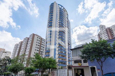 Apartamento à venda com 156m², 3 quartos e 3 vagasFachada