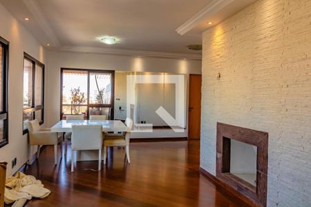 Apartamento à venda com 143m², 3 quartos e 3 vagas Apartamento à venda com 143m², 3 quartos e 3 vagasSala