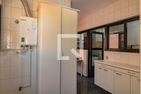 Apartamento à venda com 143m², 3 quartos e 3 vagas Apartamento à venda com 143m², 3 quartos e 3 vagasÁrea de Serviço