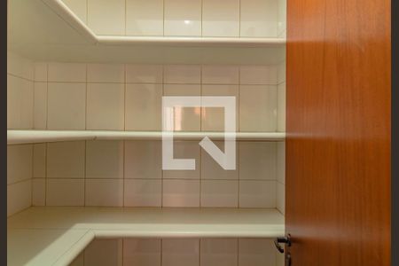 Apartamento à venda com 143m², 3 quartos e 3 vagas Apartamento à venda com 143m², 3 quartos e 3 vagasCozinha