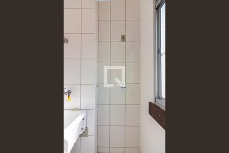 Área de Serviço de apartamento para alugar com 2 quartos, 52m² em Jardim Roberto, Osasco